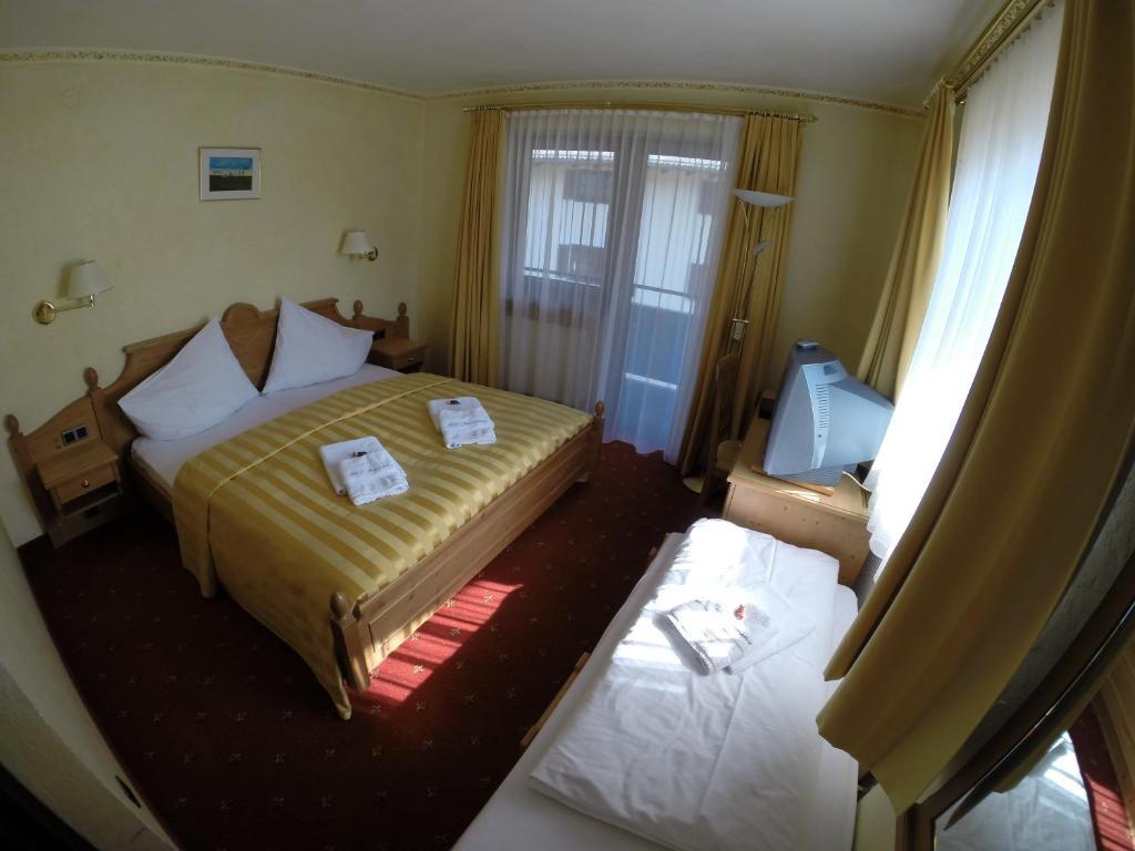 Hotel Panorama Kaprun Oda fotoğraf